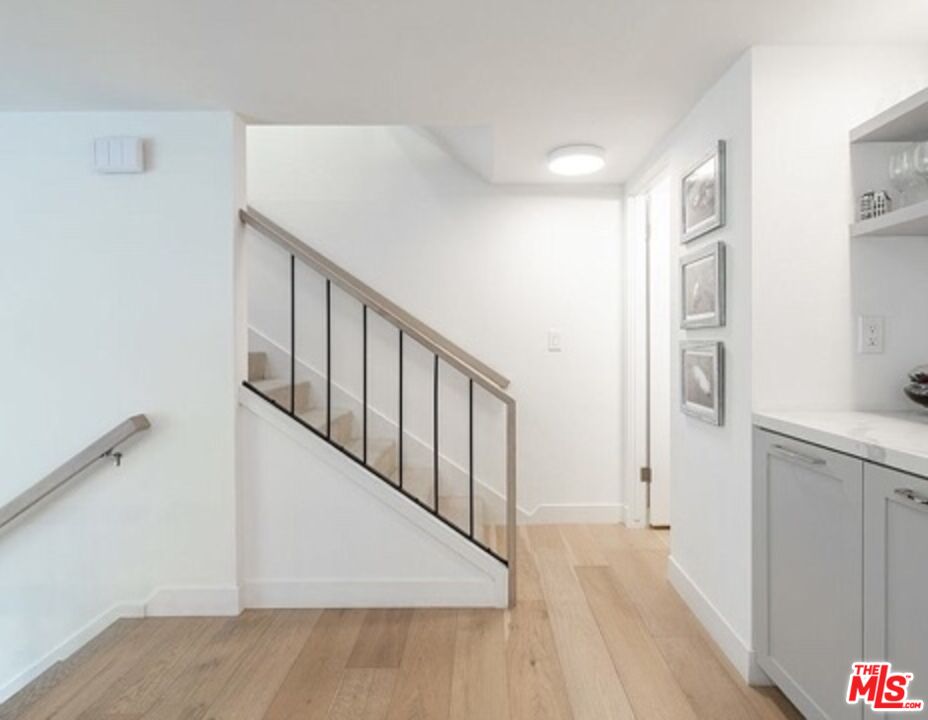 4350 Glencoe Ave Unit: 2