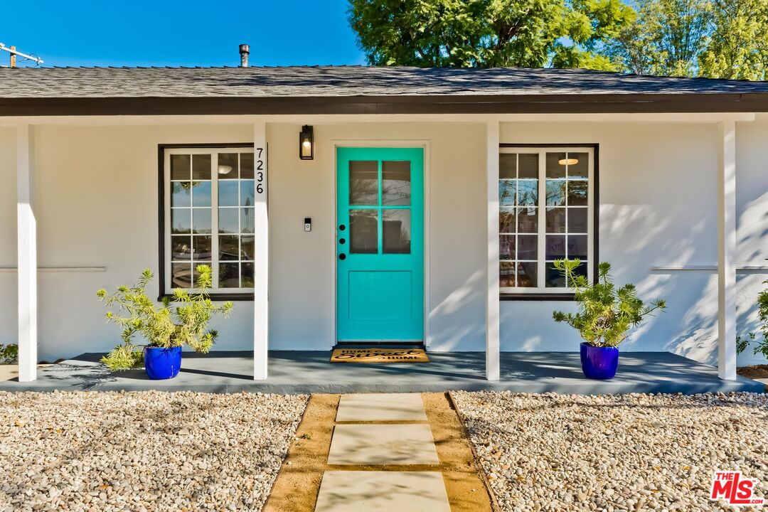 7236 Encino Ave