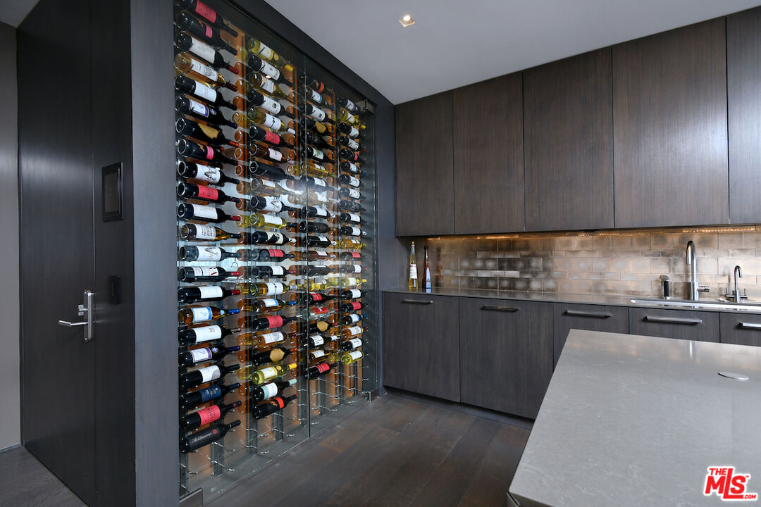 2220 Avenue Of The Stars Unit: 2606