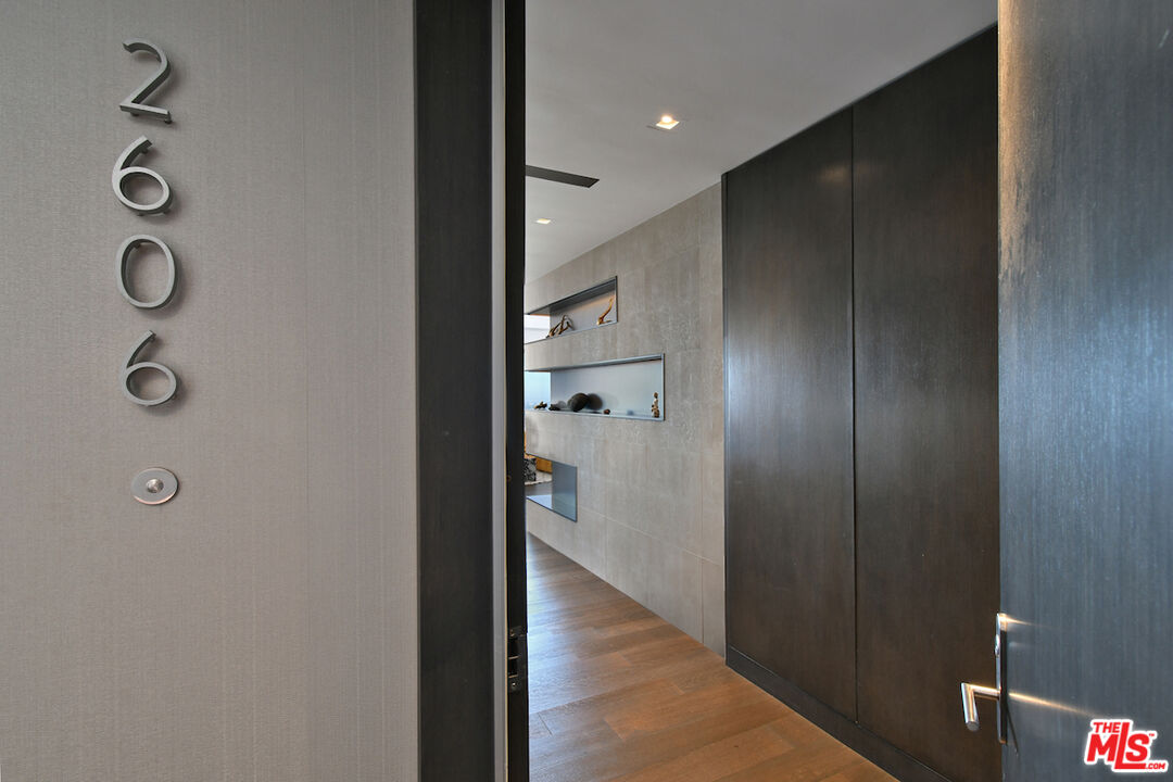 2220 Avenue Of The Stars Unit: 2606