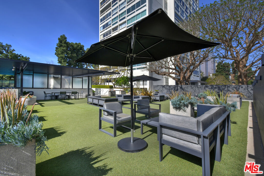 2220 Avenue Of The Stars Unit: 2606