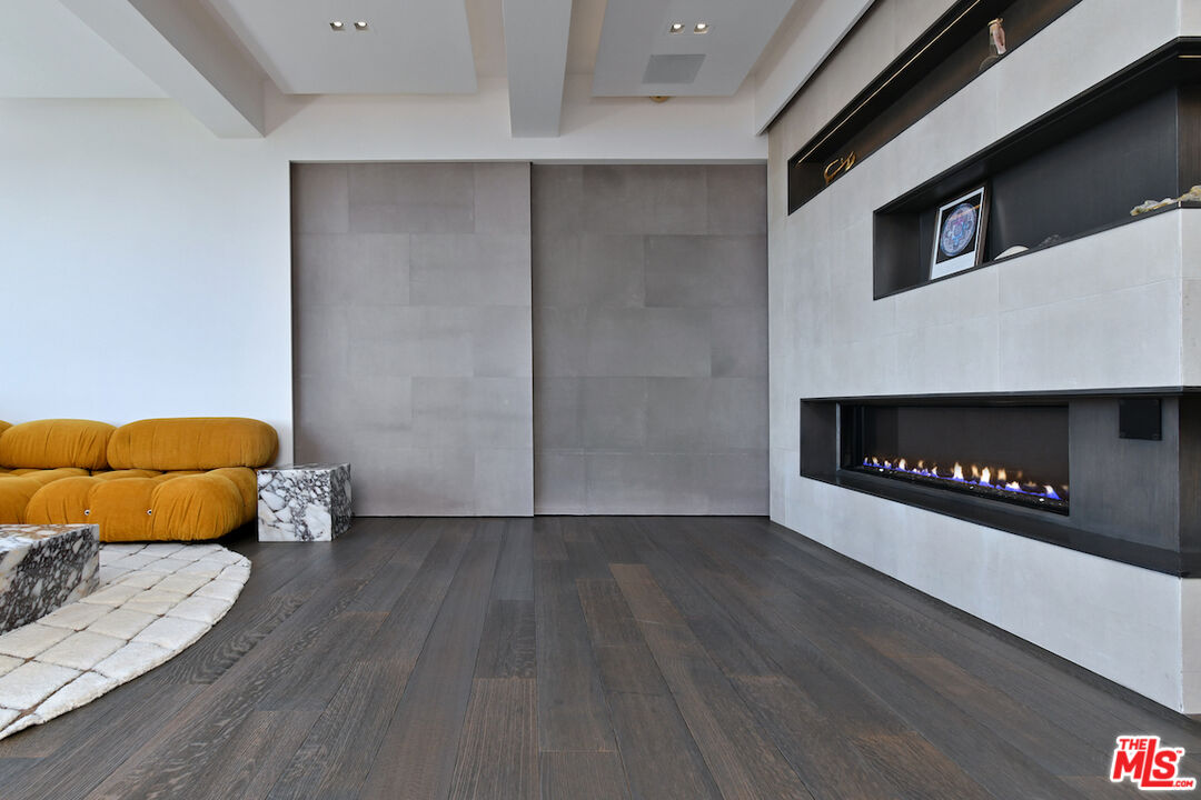 2220 Avenue Of The Stars Unit: 2606