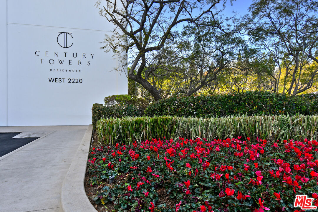 2220 Avenue Of The Stars Unit: 2606