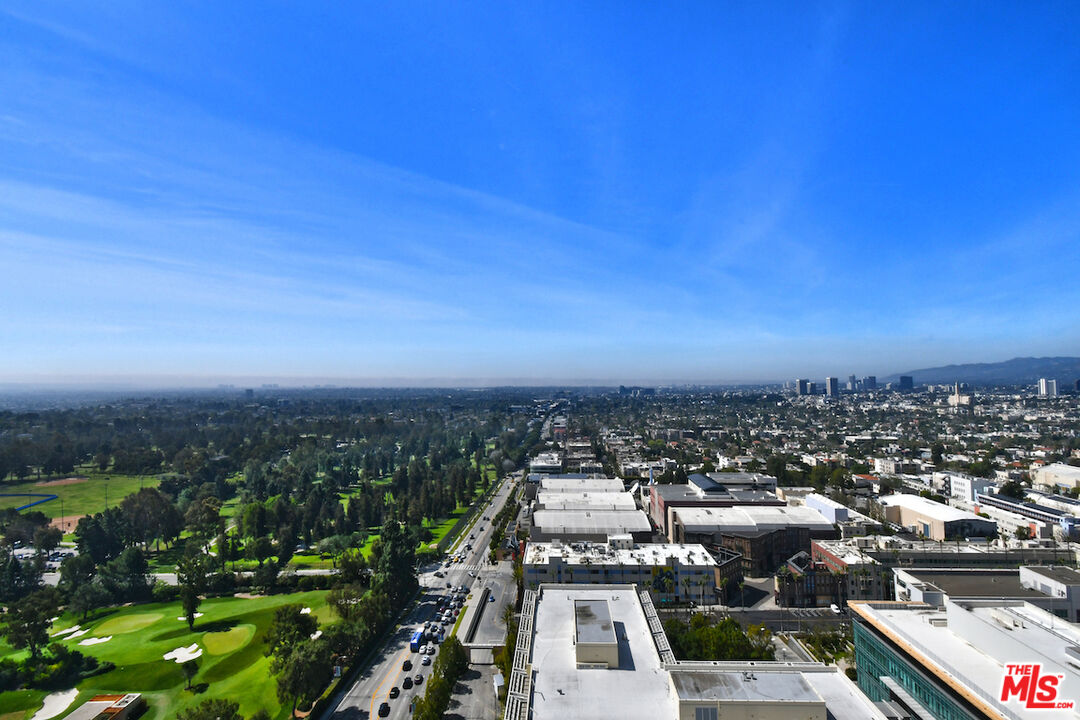 2220 Avenue Of The Stars Unit: 2606
