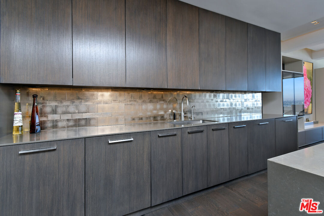 2220 Avenue Of The Stars Unit: 2606