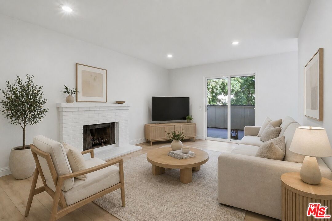 2511 Easton Pl Unit: 48