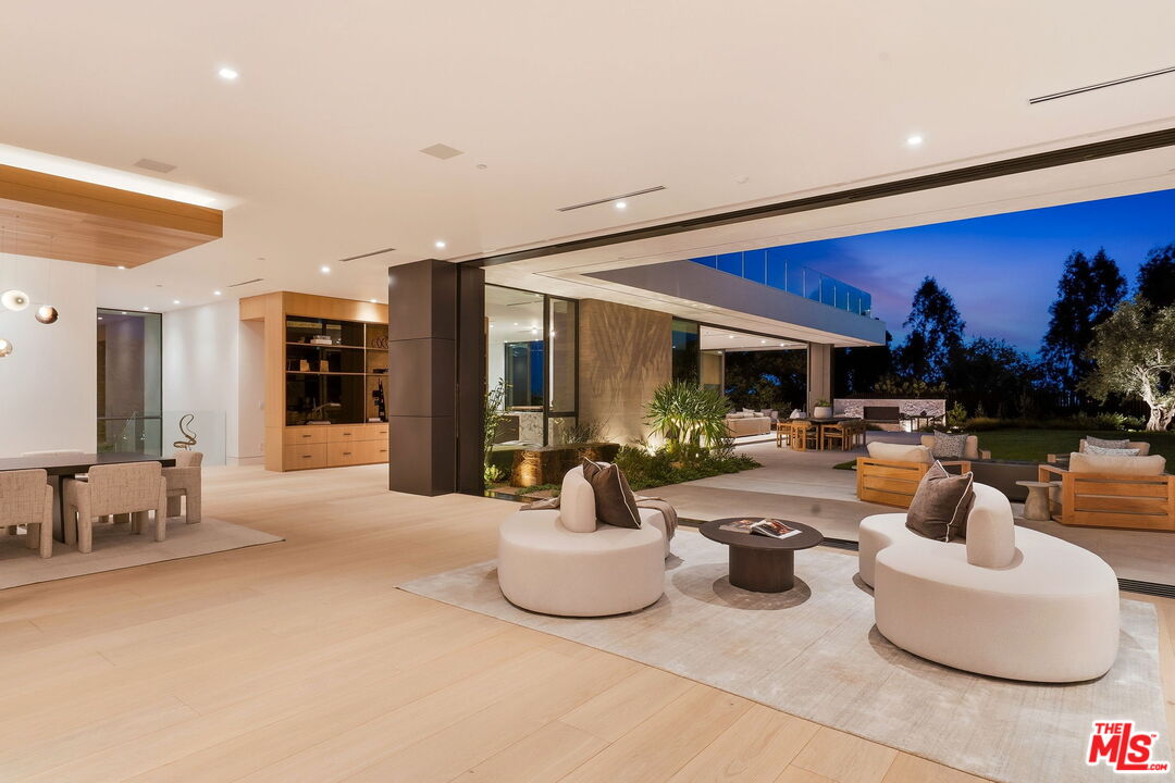 1830 Mango Way