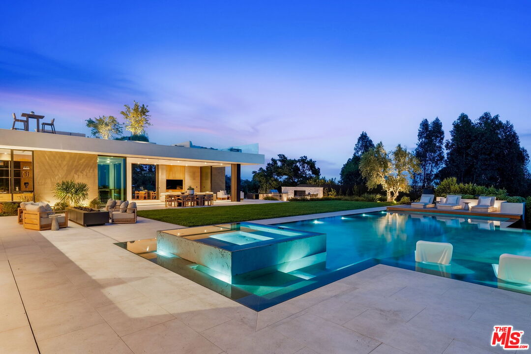 1830 Mango Way