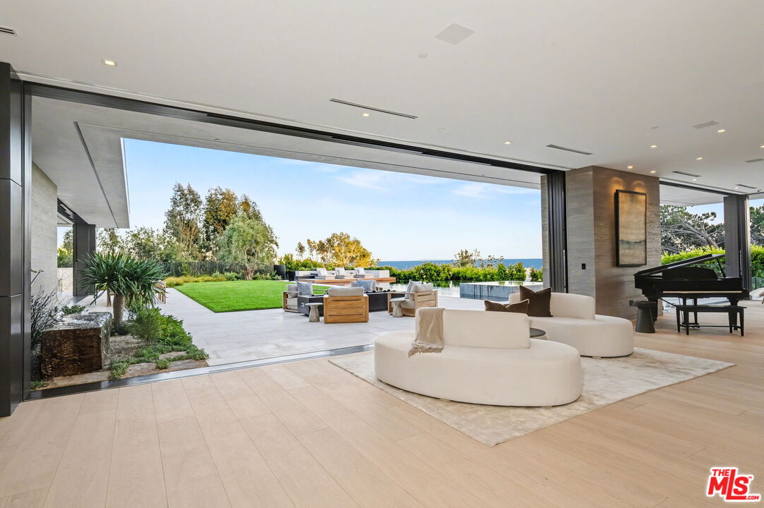 1830 Mango Way