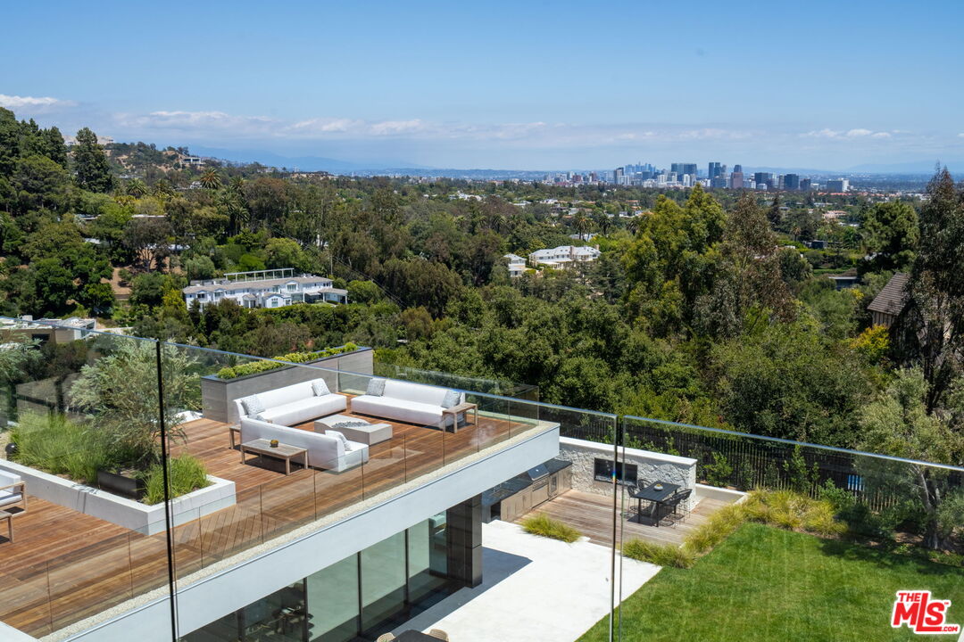 1830 Mango Way