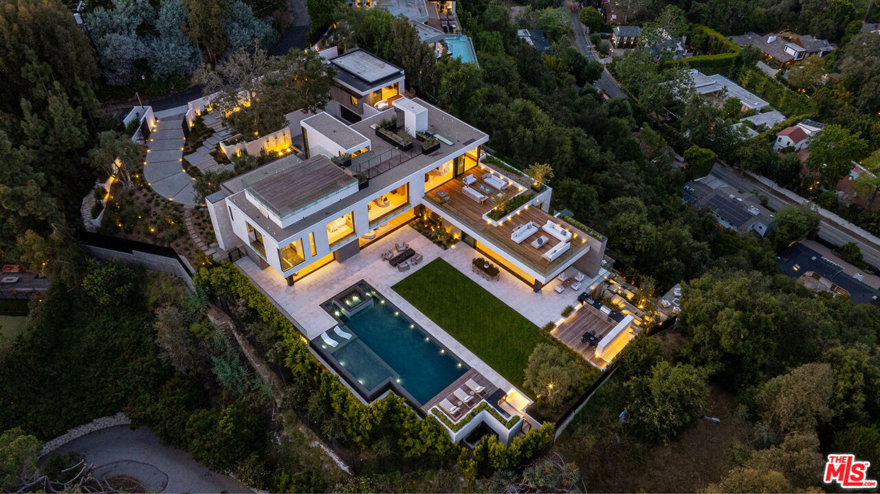 1830 Mango Way