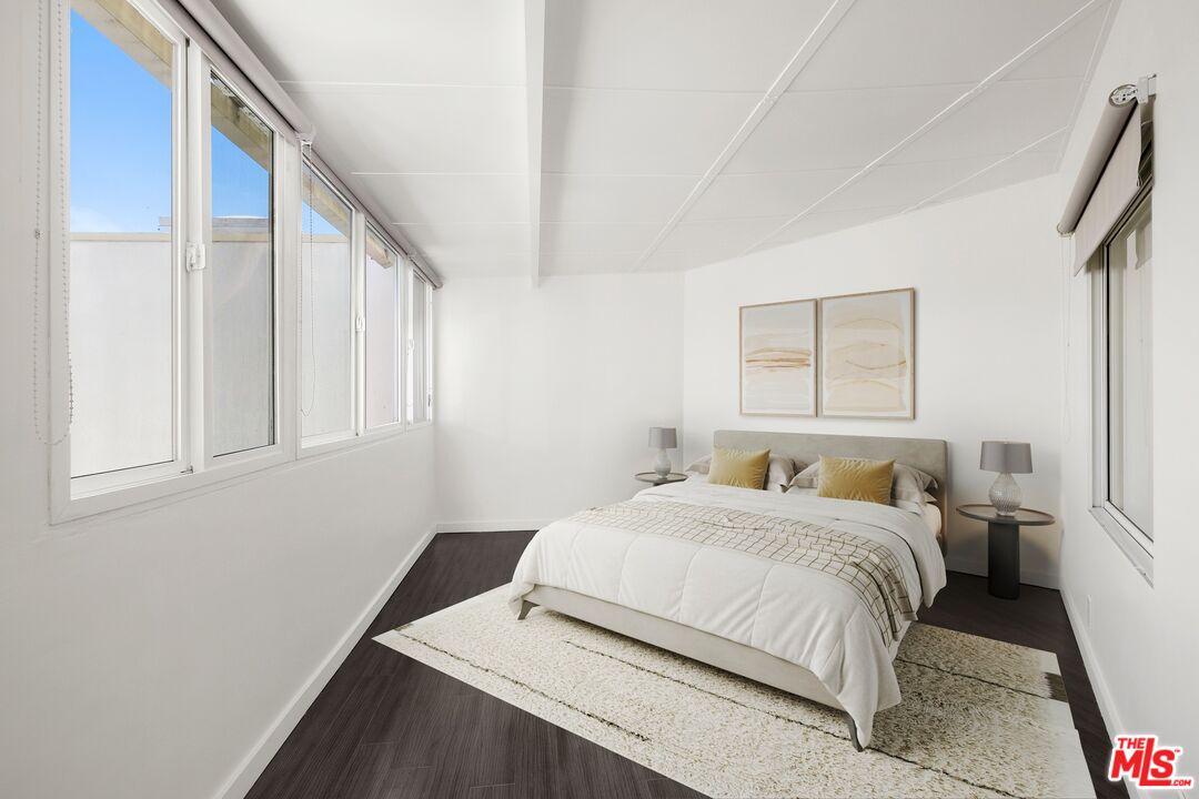 235 Main St Unit: 316