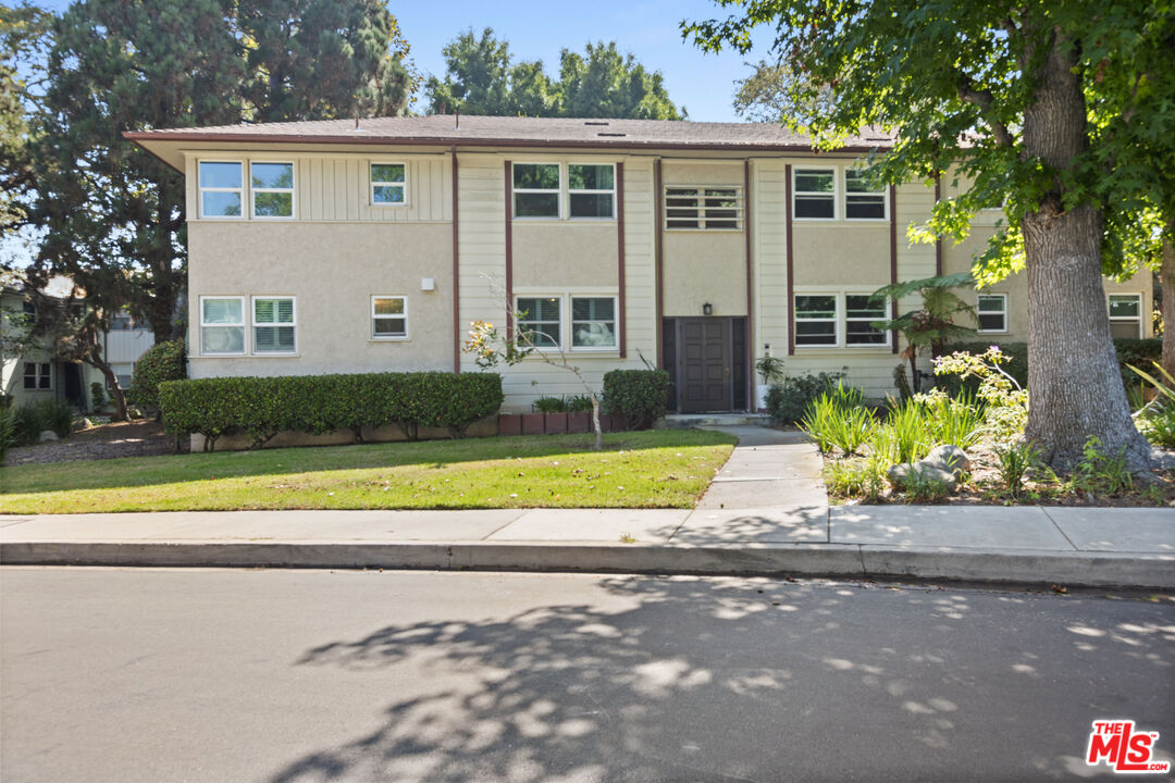5830 Bowcroft St Unit: 4