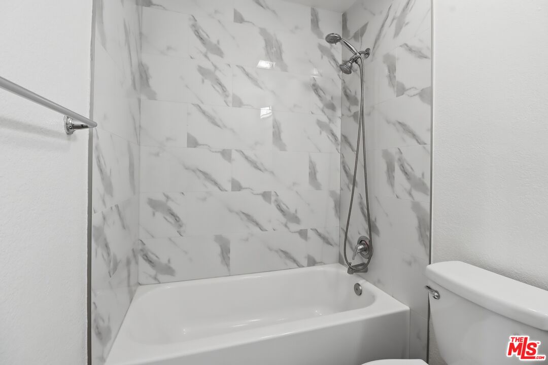 2511 Easton Pl Unit: 48