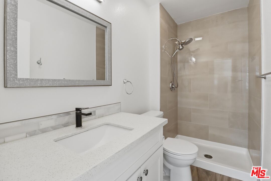 2511 Easton Pl Unit: 48