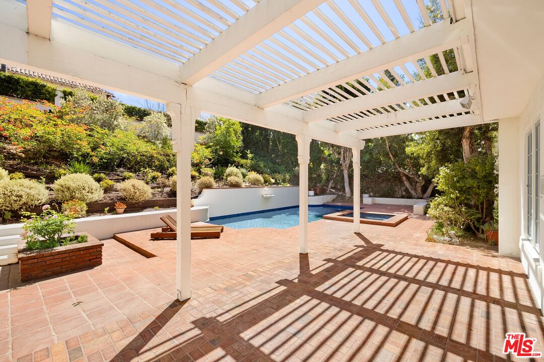 1330 Piedra Morada Dr