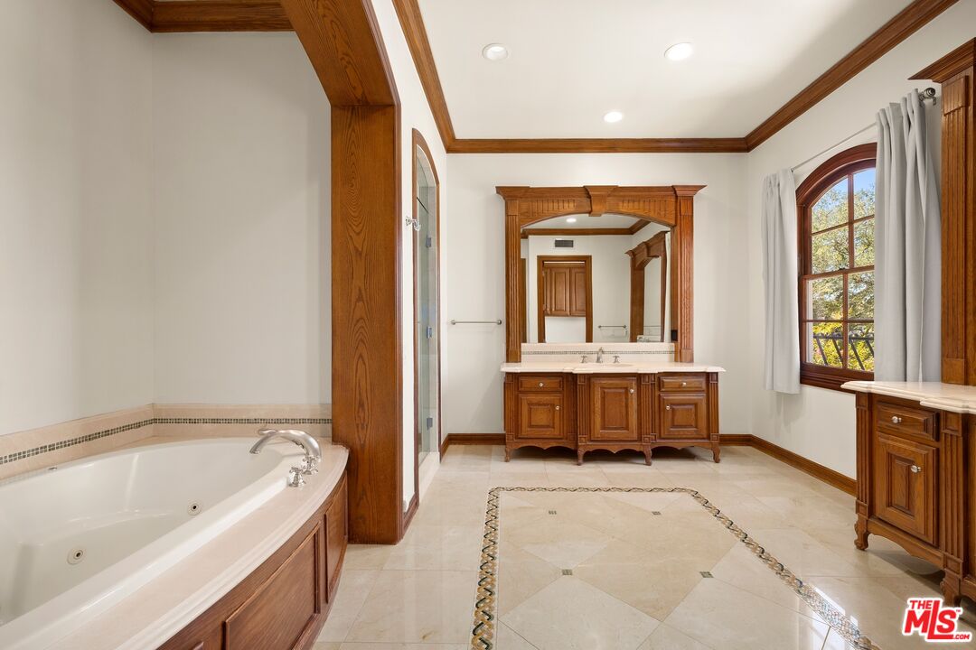 1330 Piedra Morada Dr
