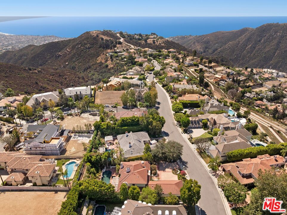 1330 Piedra Morada Dr
