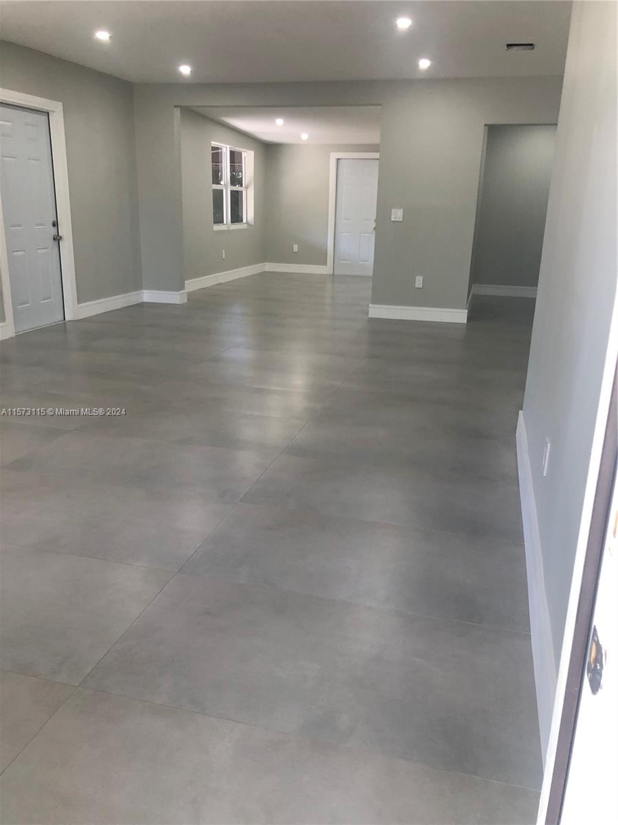 891 SE 3rd Pl