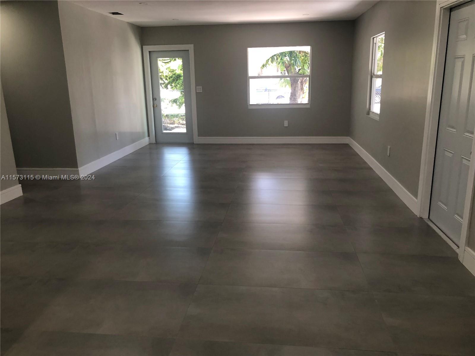 891 SE 3rd Pl