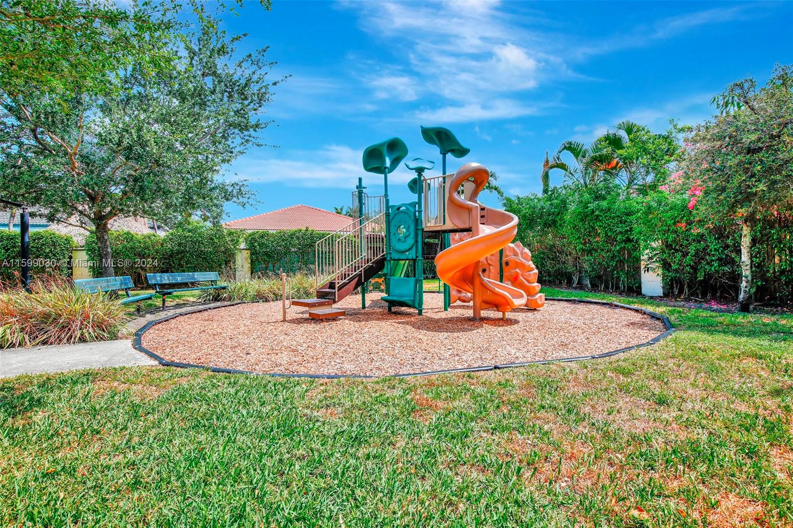 8737 NW 139th St