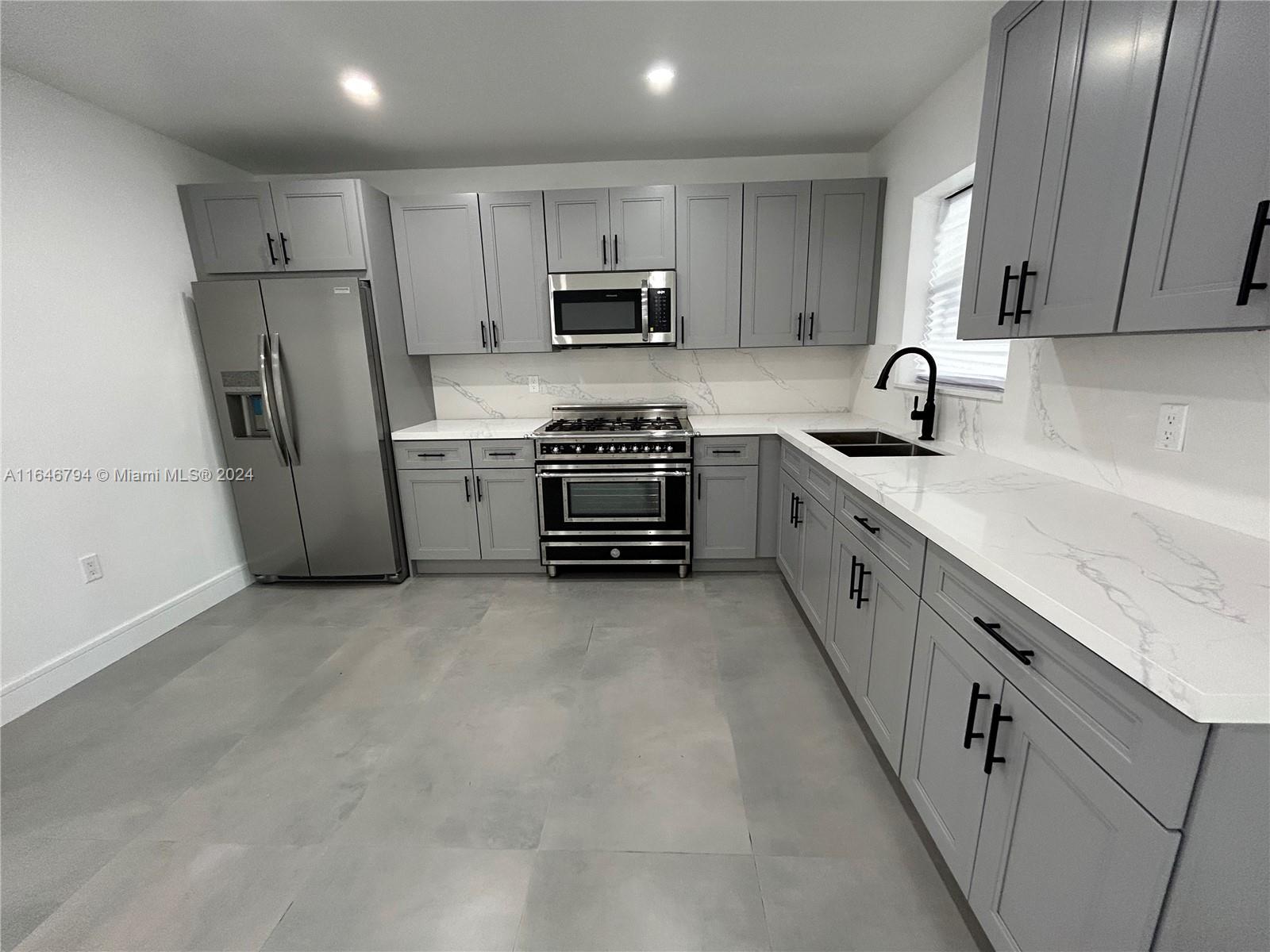 735 W 73rd PL
