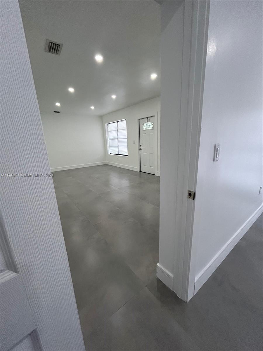 735 W 73rd PL