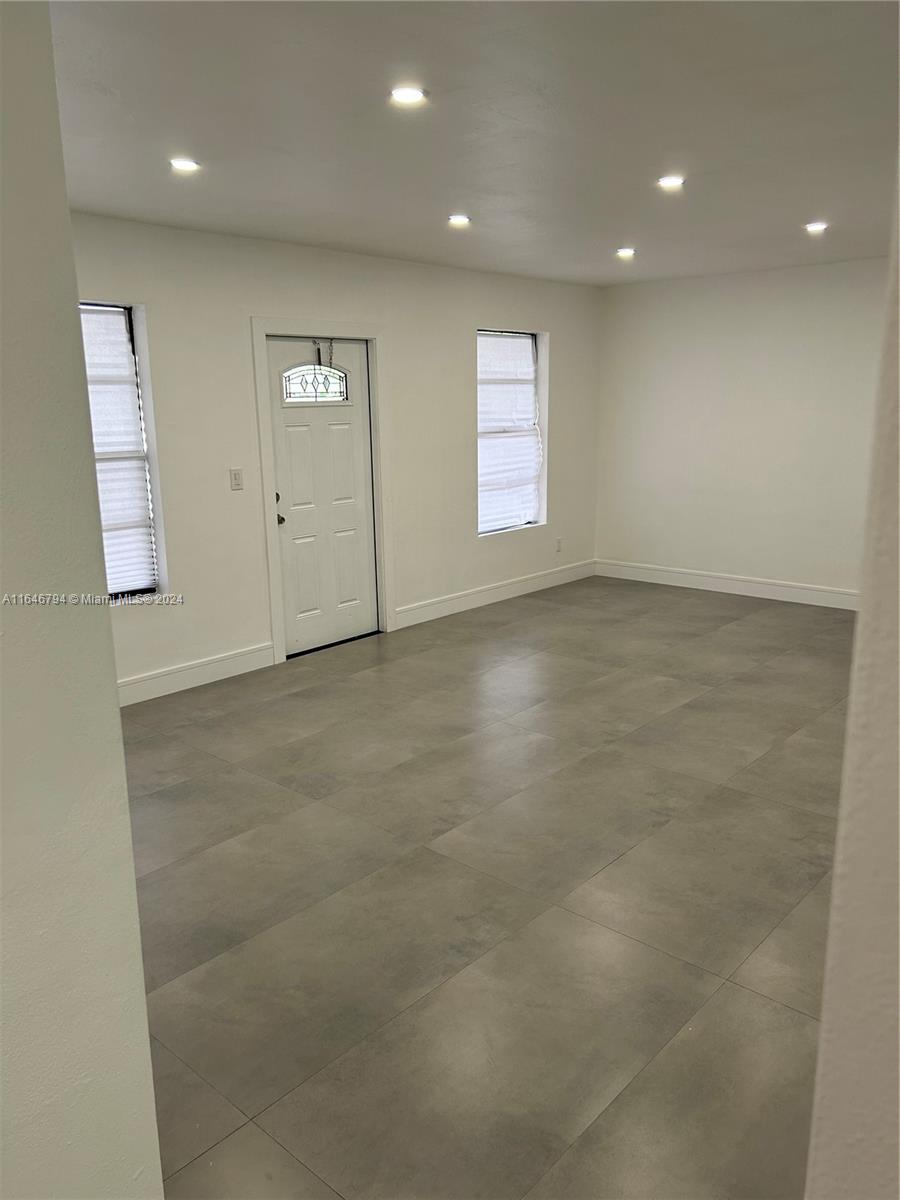 735 W 73rd PL