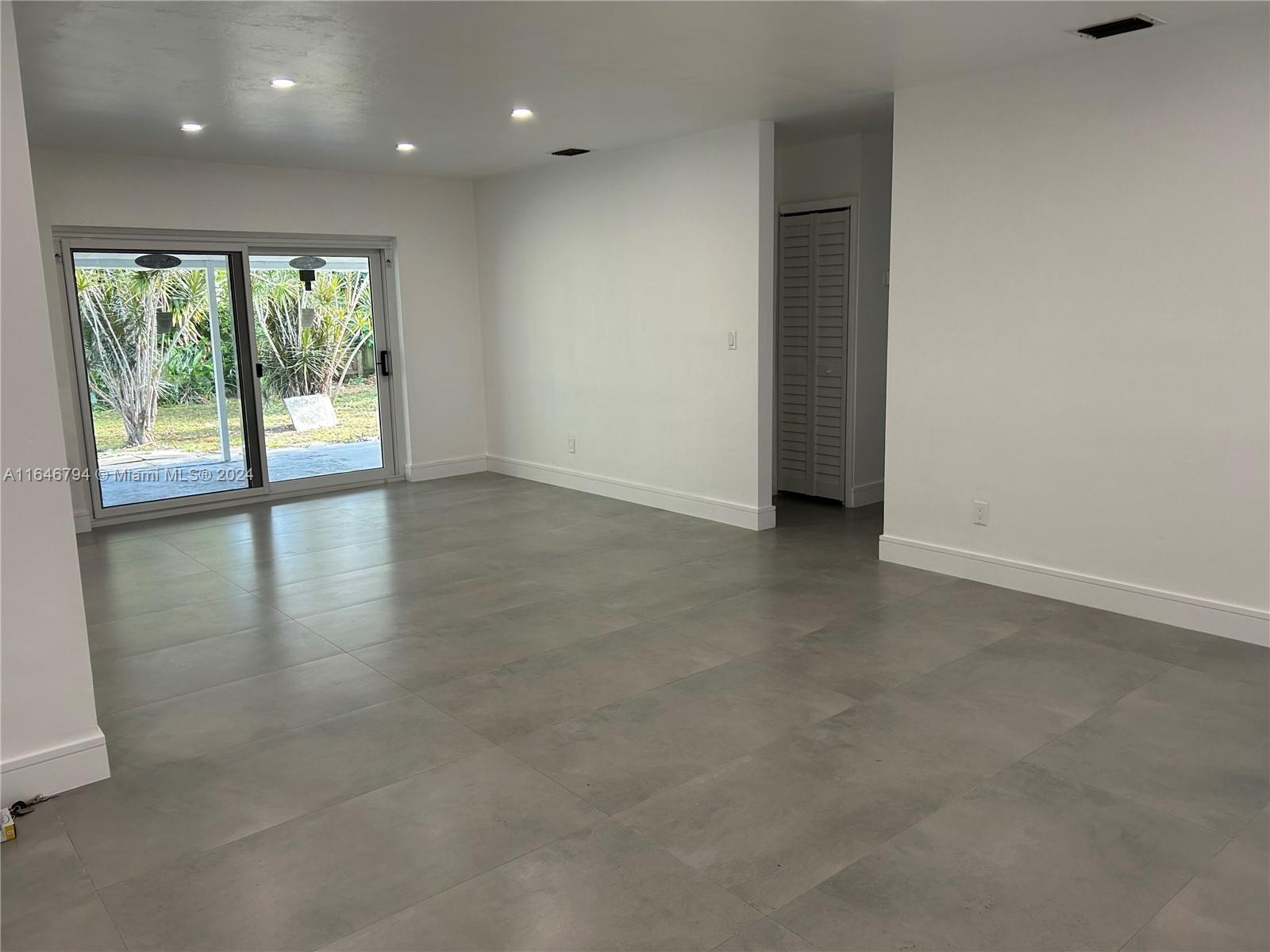 735 W 73rd PL