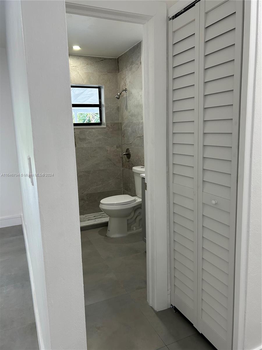 735 W 73rd PL
