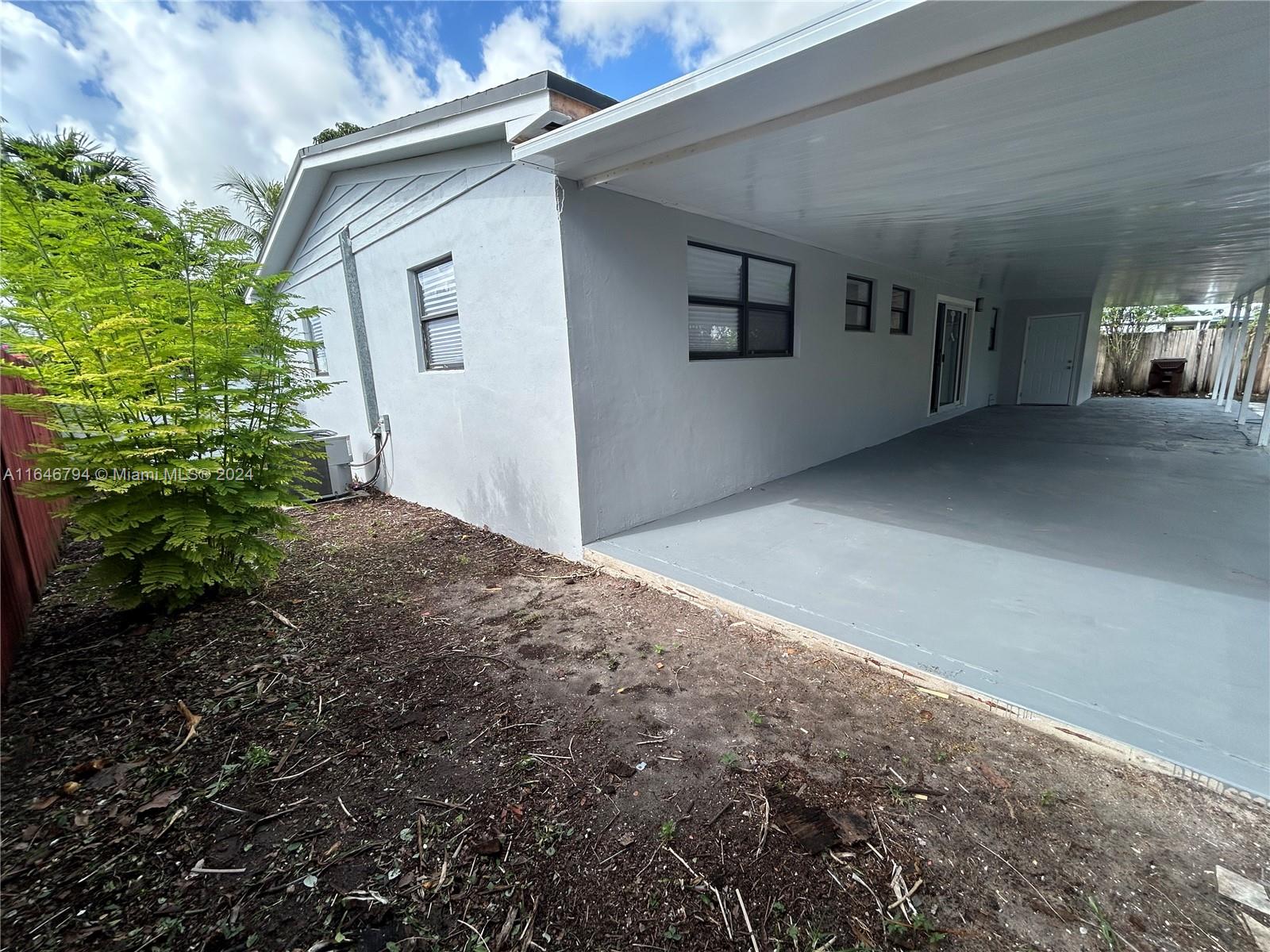 735 W 73rd PL
