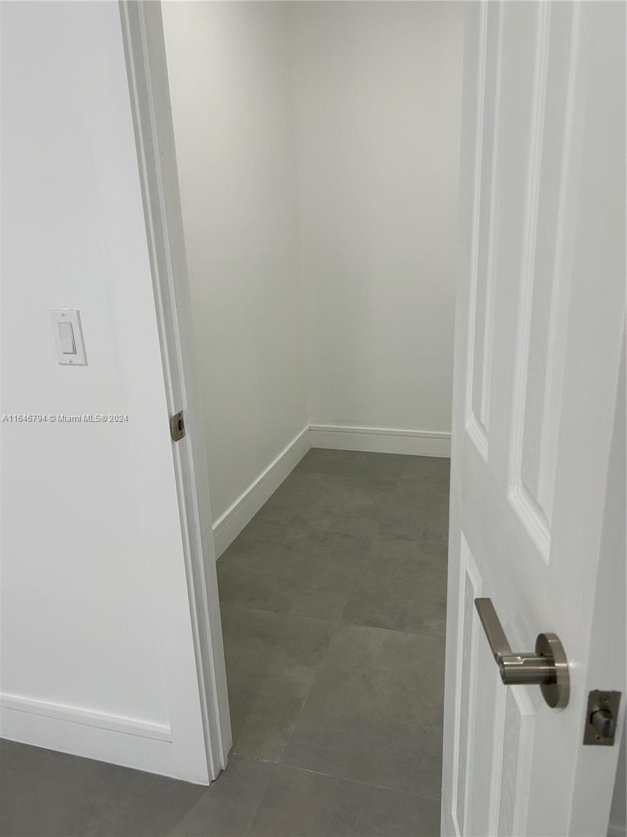 735 W 73rd PL
