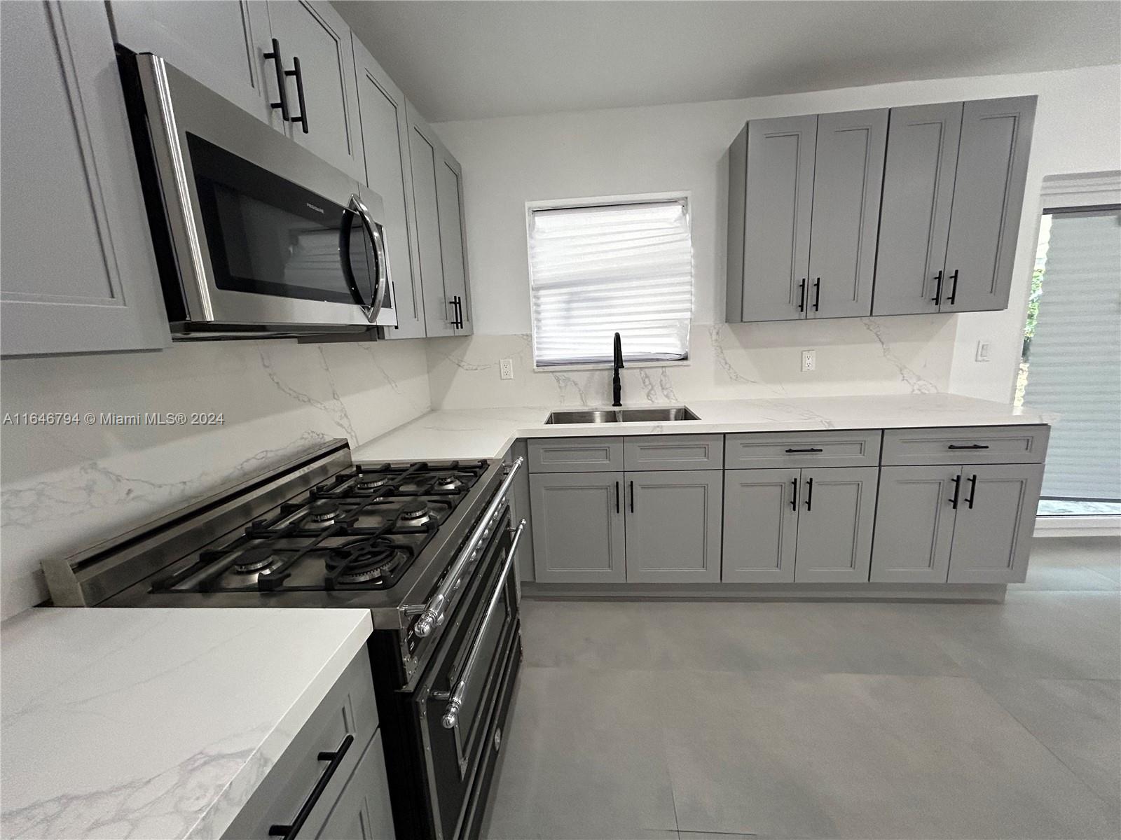735 W 73rd PL