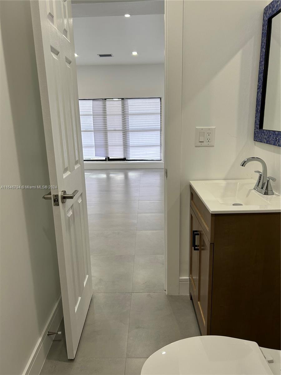 735 W 73rd PL