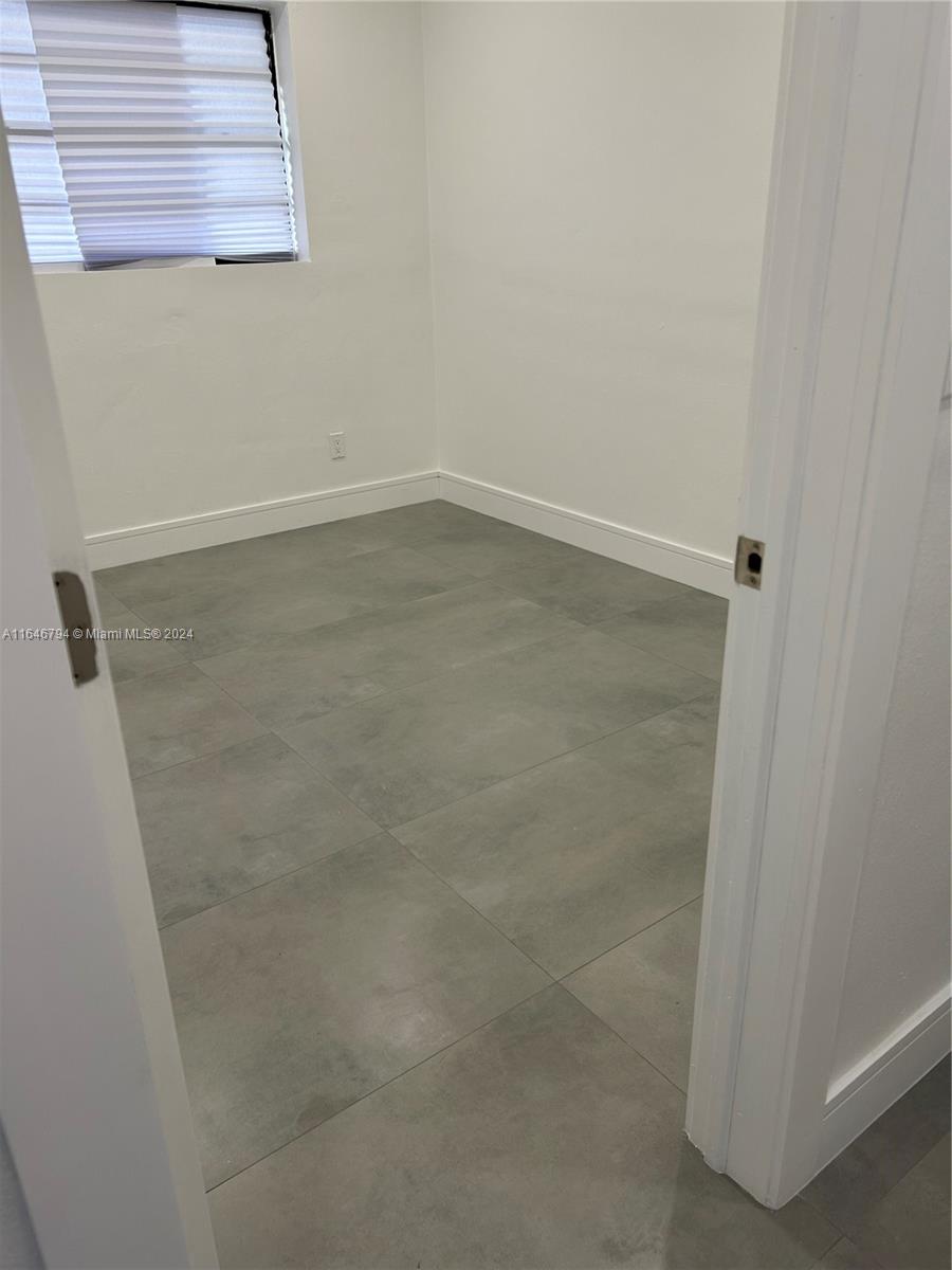 735 W 73rd PL