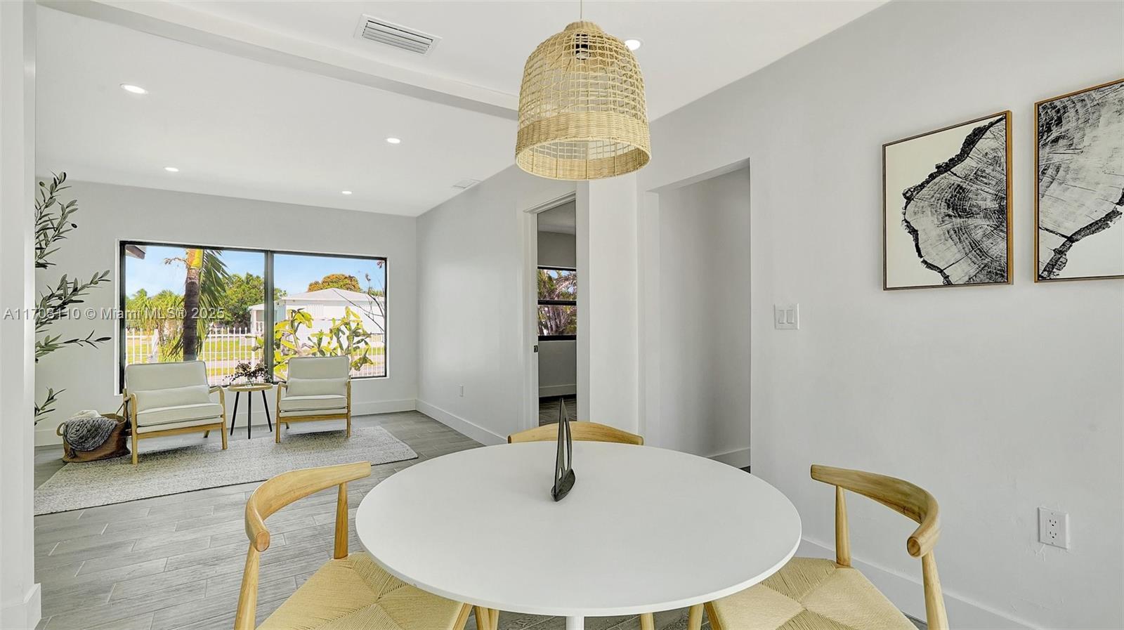 270 W 57th St