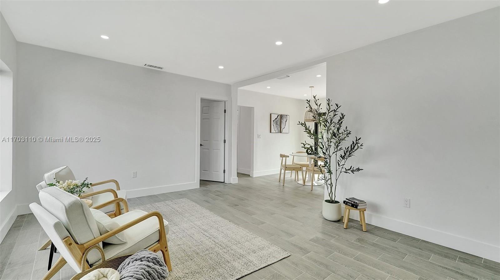 270 W 57th St