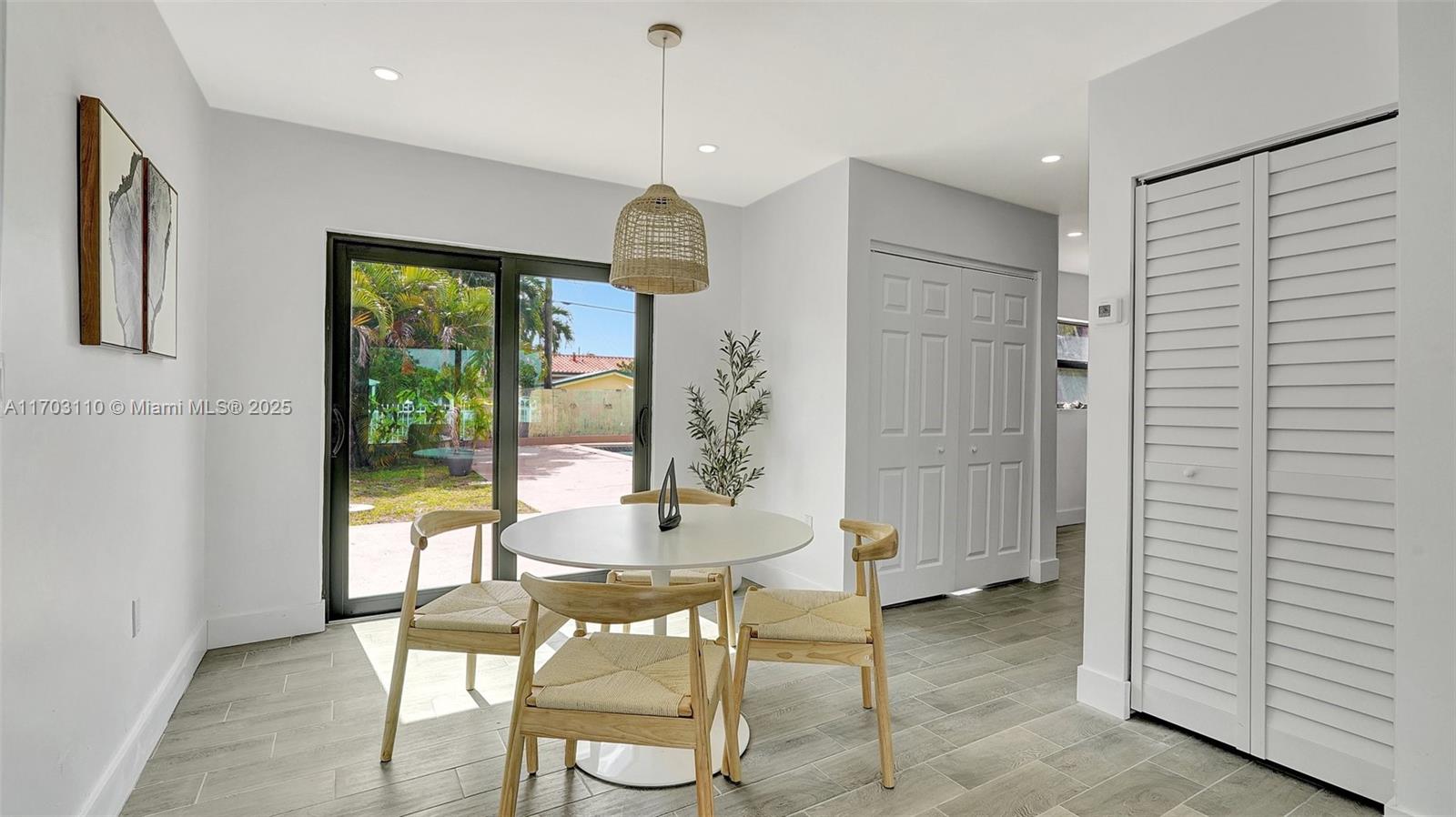 270 W 57th St