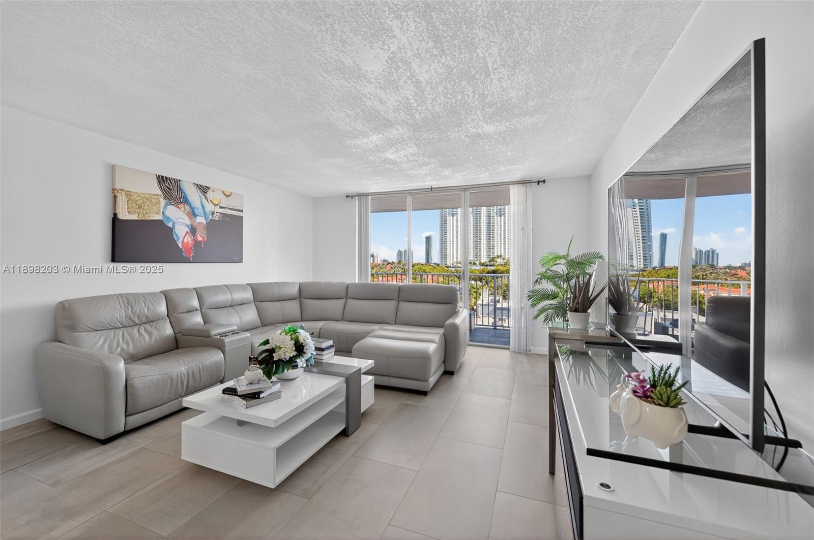 2851 NE 183rd St # 605E, Aventura Unit: 605E