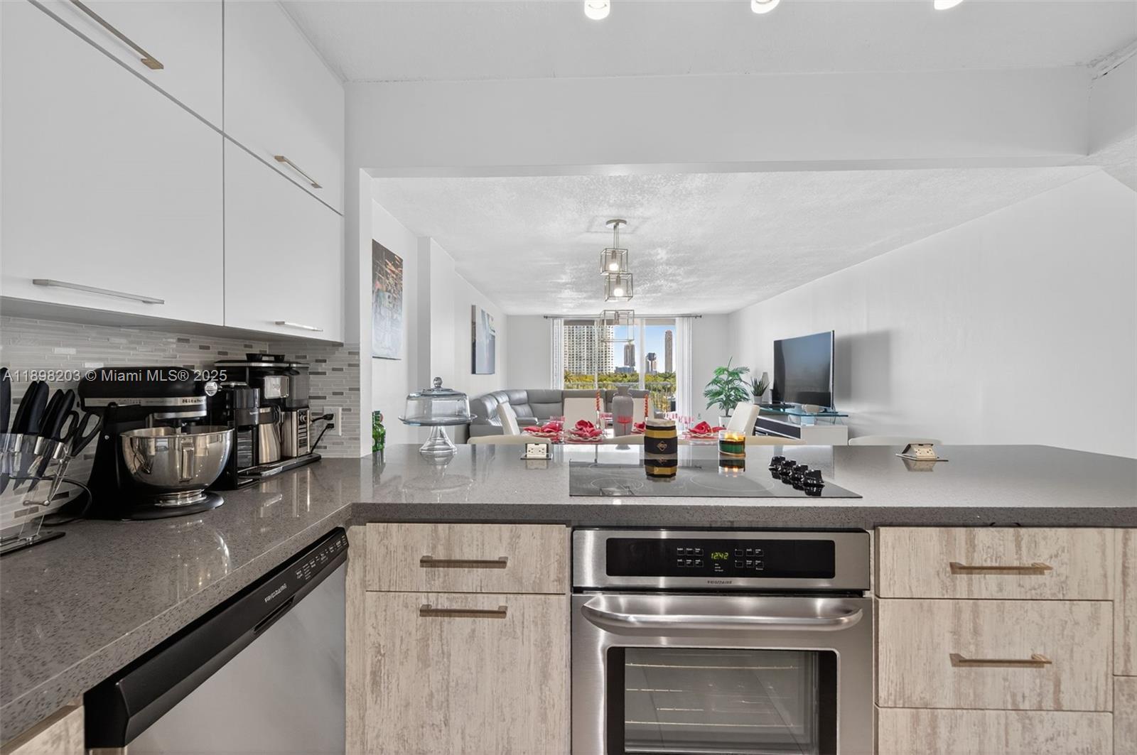 2851 NE 183rd St # 605E, Aventura Unit: 605E