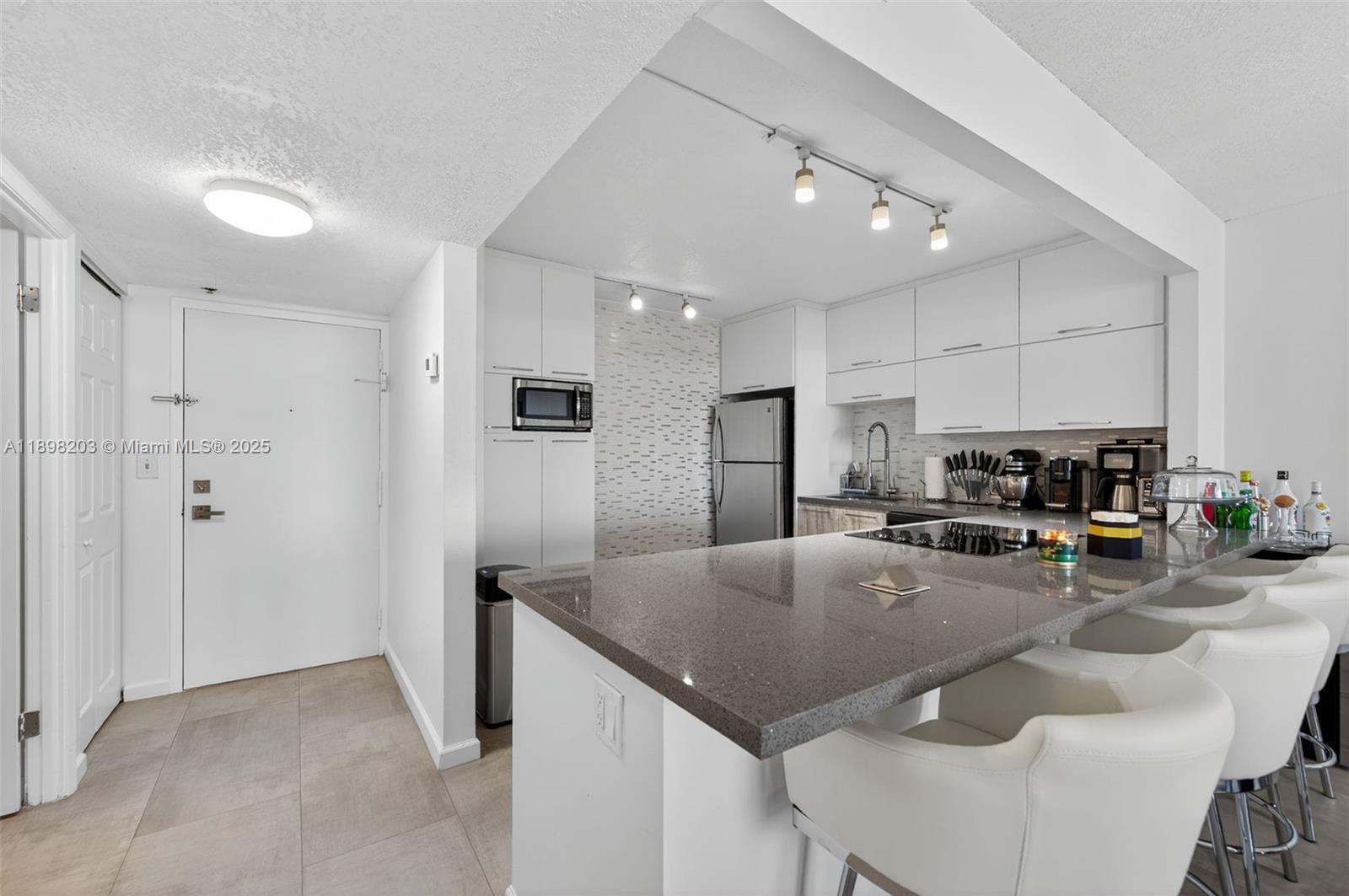 2851 NE 183rd St # 605E, Aventura Unit: 605E