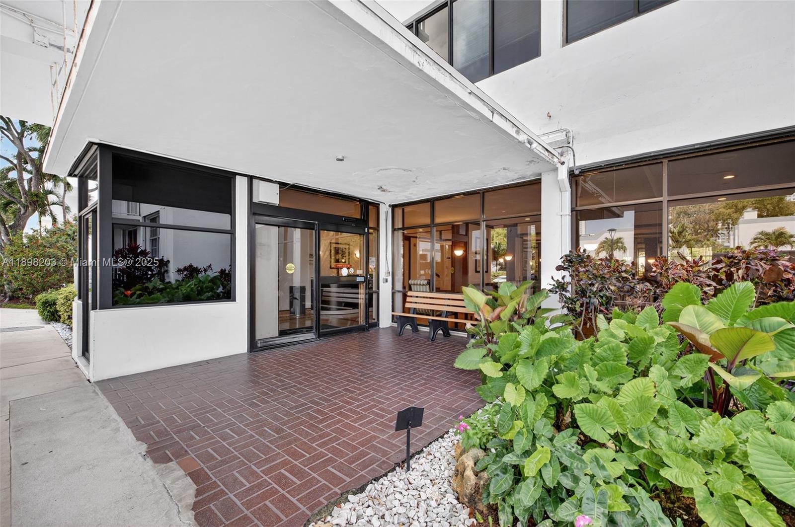 2851 NE 183rd St # 605E, Aventura Unit: 605E