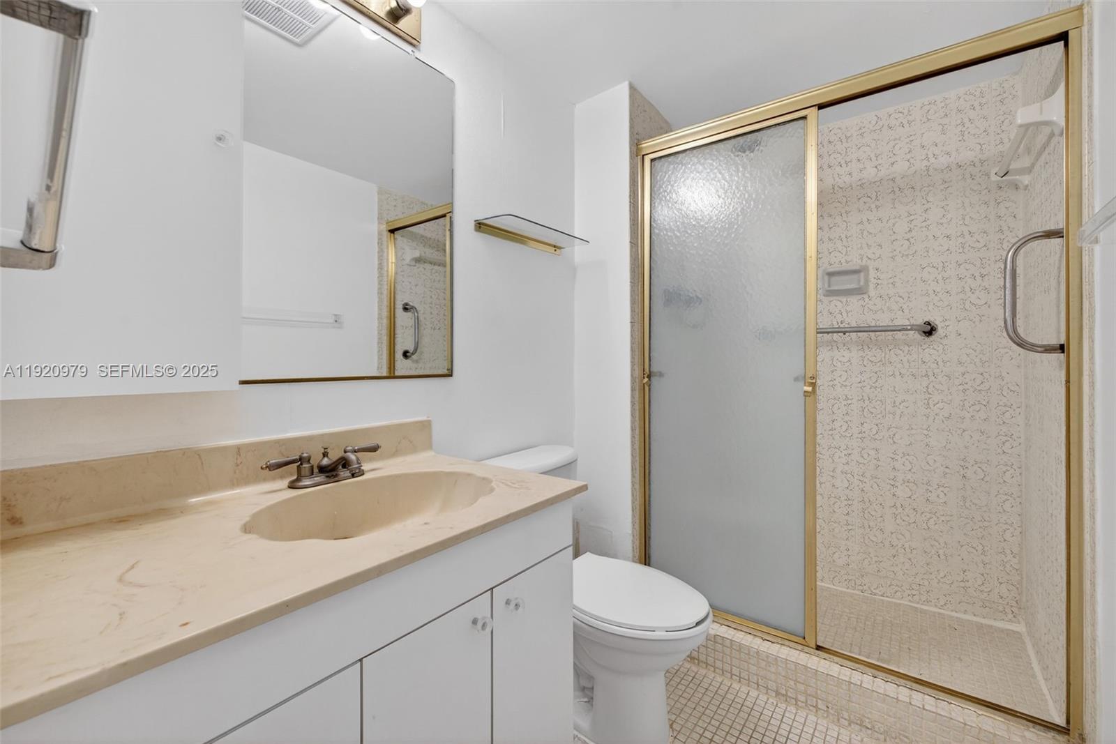 2851 NE 183rd St # 216E