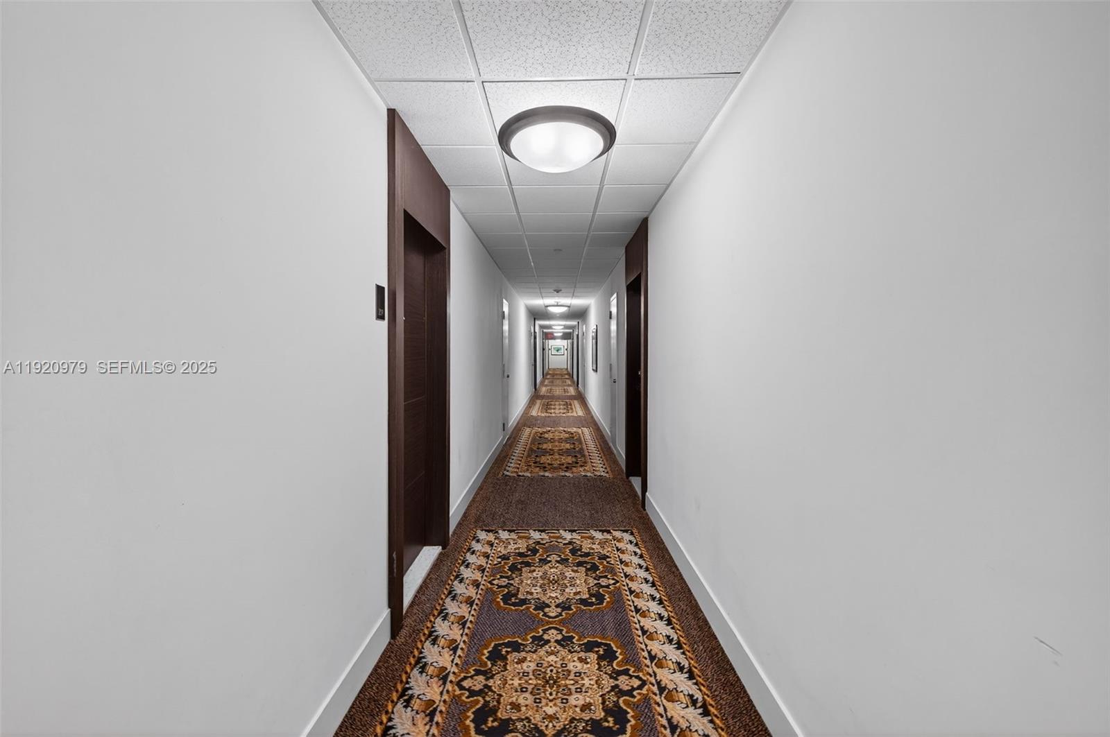 2851 NE 183rd St # 216E