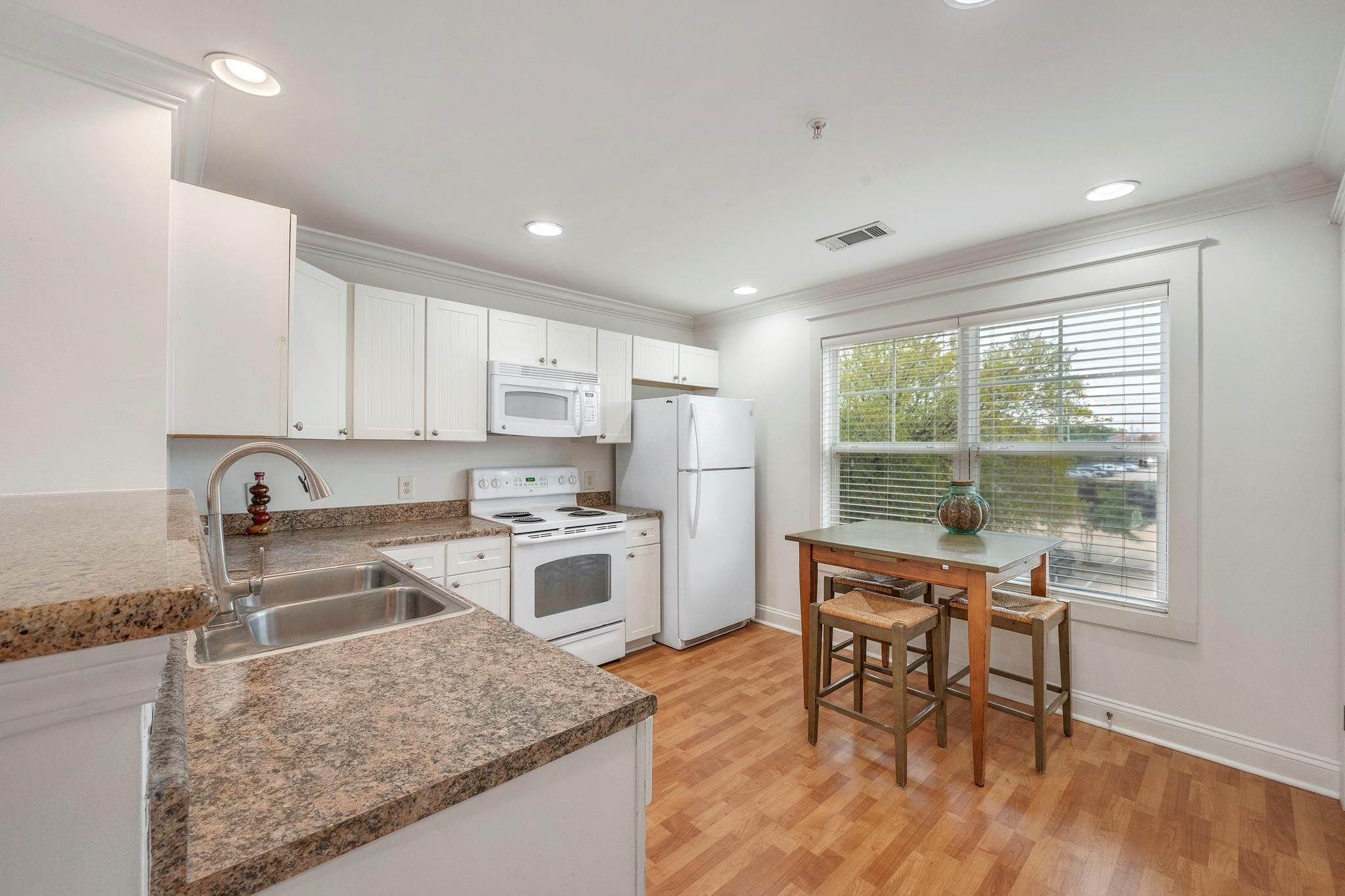 1725 Harvey Mitchell Parkway S # 2125