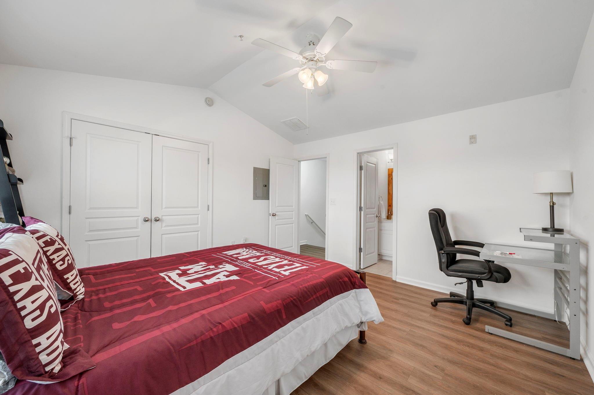 1725 Harvey Mitchell Parkway S # 2125