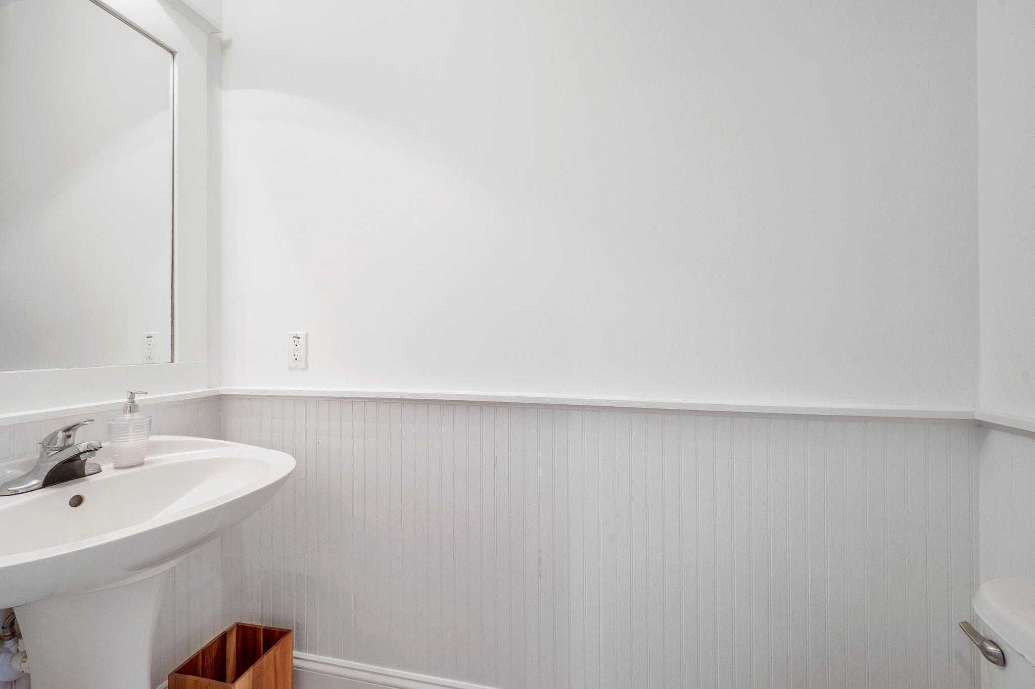 1725 Harvey Mitchell Parkway S # 2125