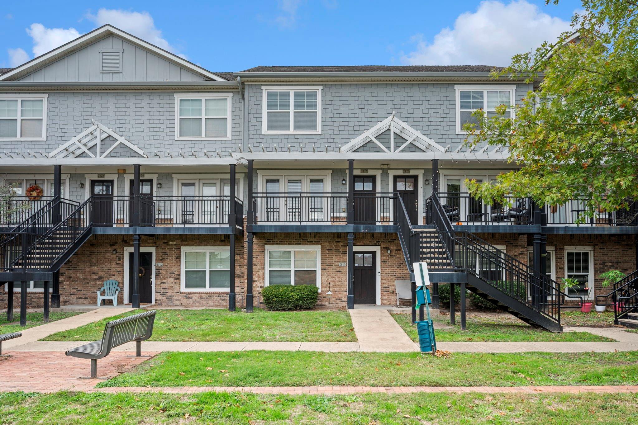 1725 Harvey Mitchell Parkway S # 2125