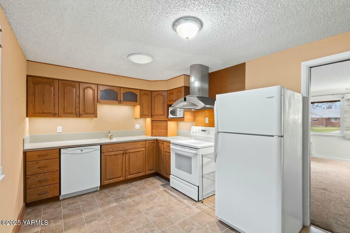 216 N 38th Ave Unit: 4