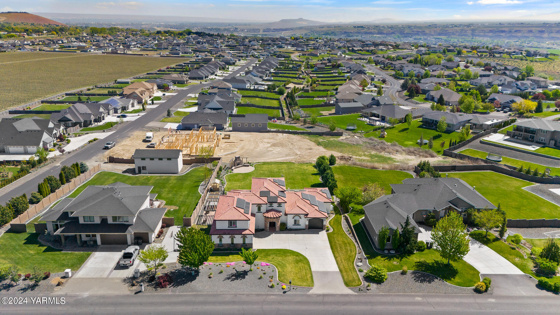 13705 S Grandview Ln